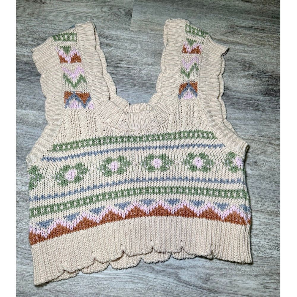 Anthropologie Scalloped Sleeveless Vest knit top Size XS